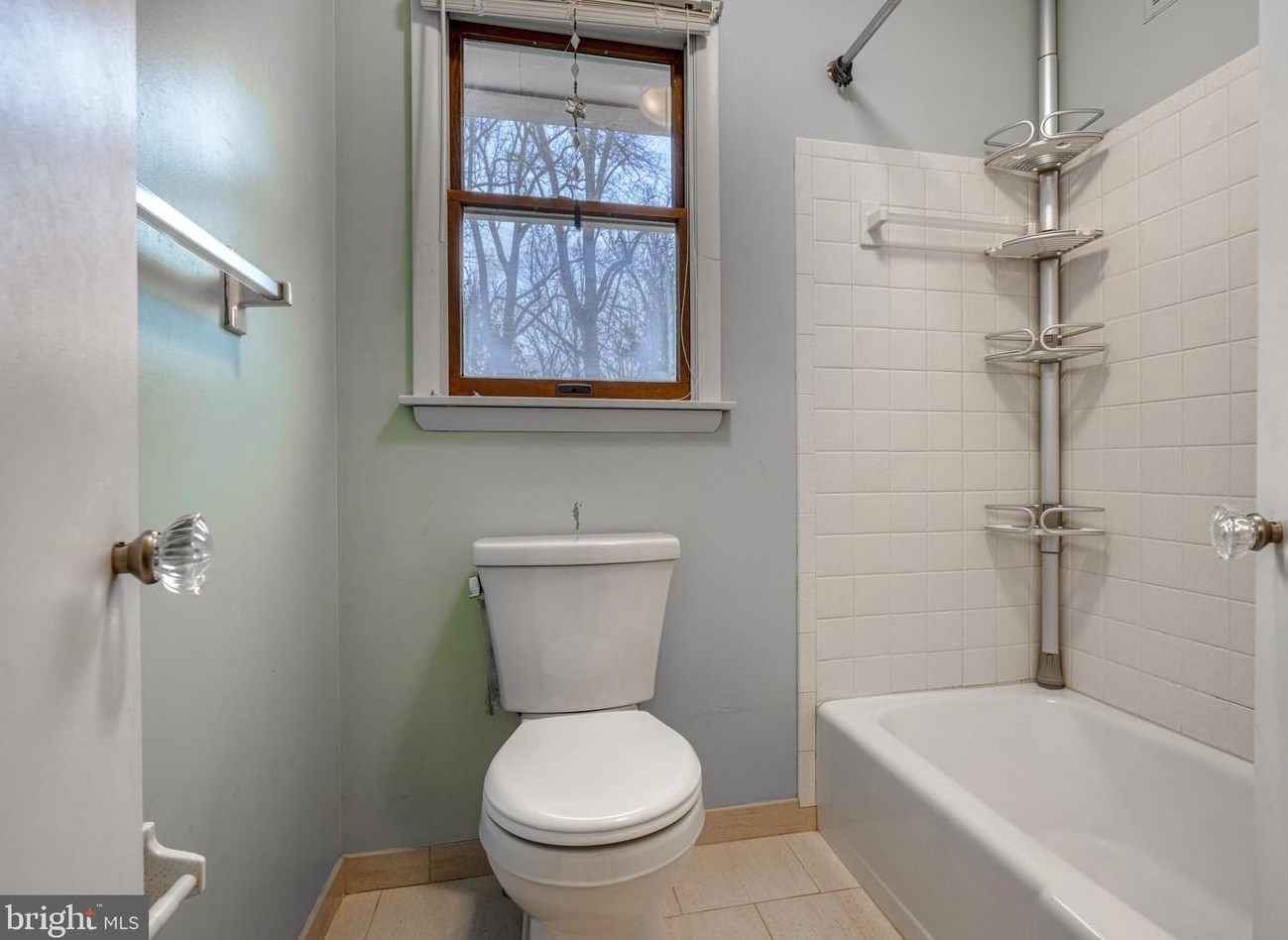 2121 Buell Dr, Fallston MD  21047-2056 exterior