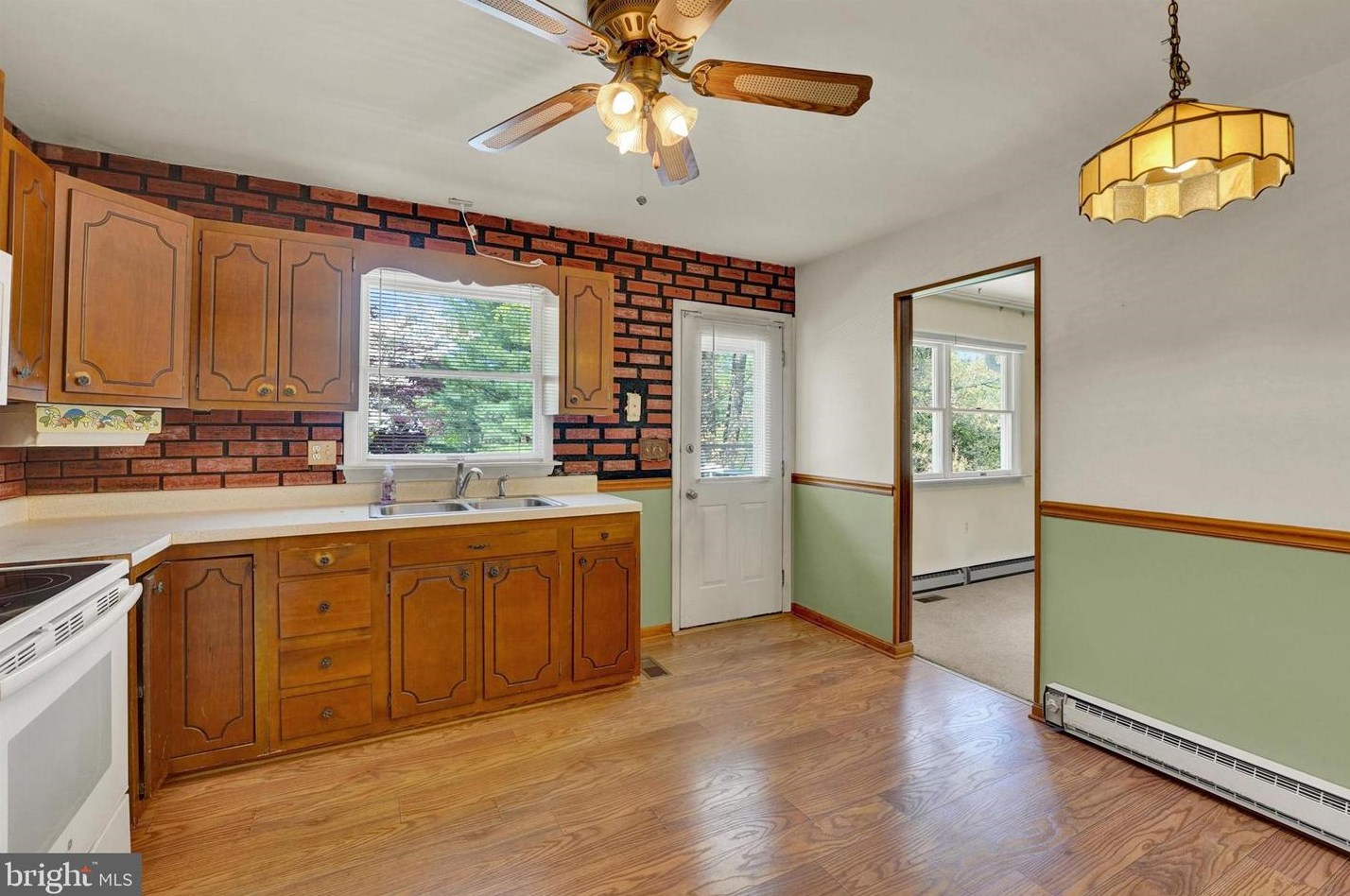 4342 Cooper Rd, Cardiff MD exterior