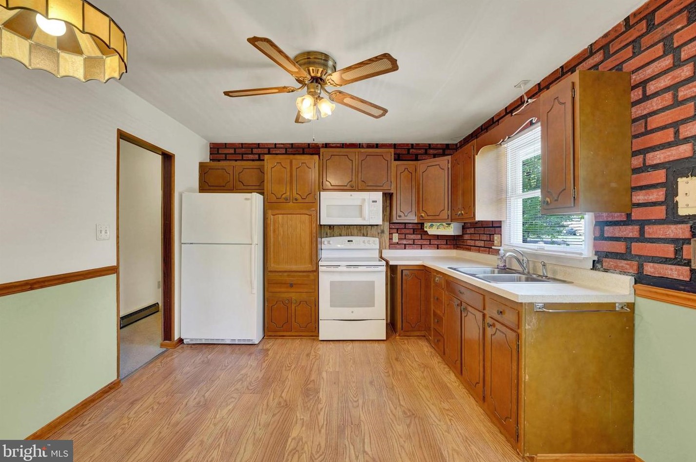 4342 Cooper Rd, Cardiff MD exterior