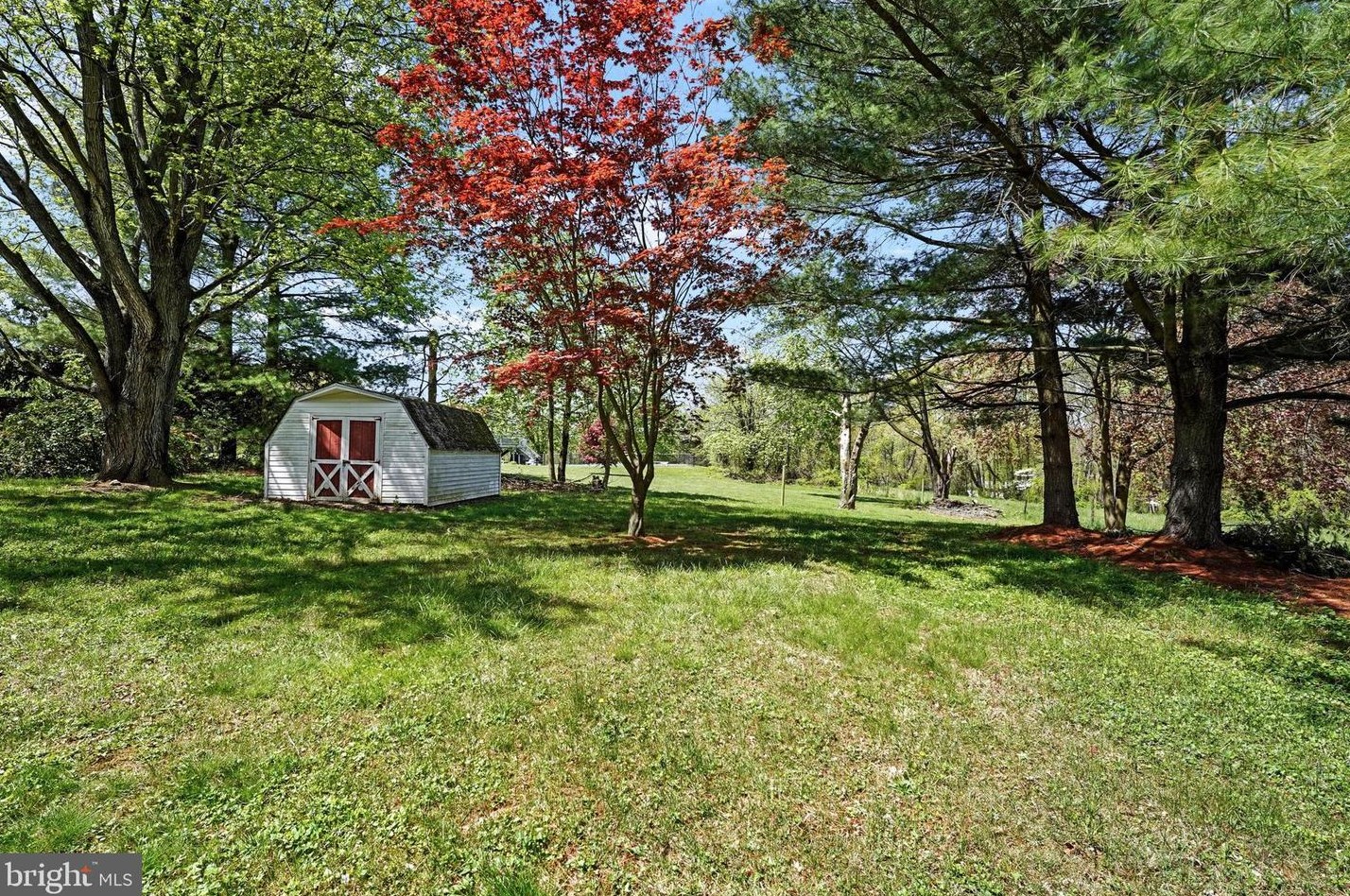 4342 Cooper Rd, Cardiff MD exterior