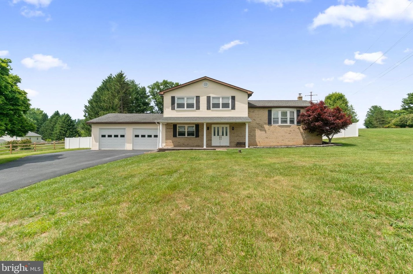 2504 Tally Ho Dr, Fallston, MD 21047