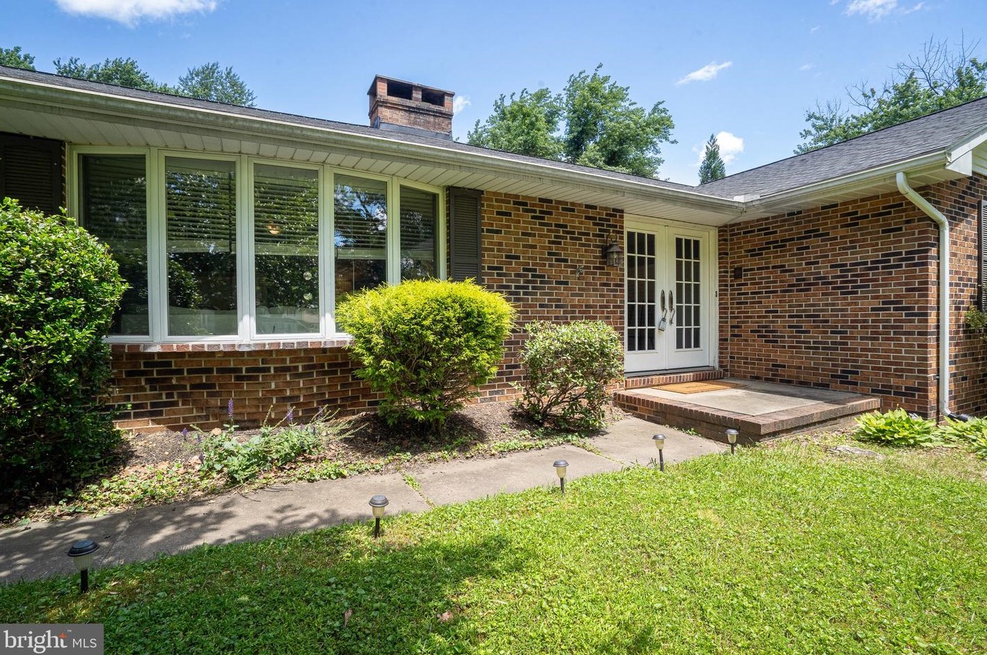 3001 Suffolk Ln, Fallston, MD 21047