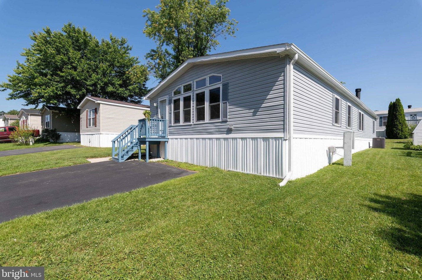 8381 Gatewood Dr, Jessup, MD 20794