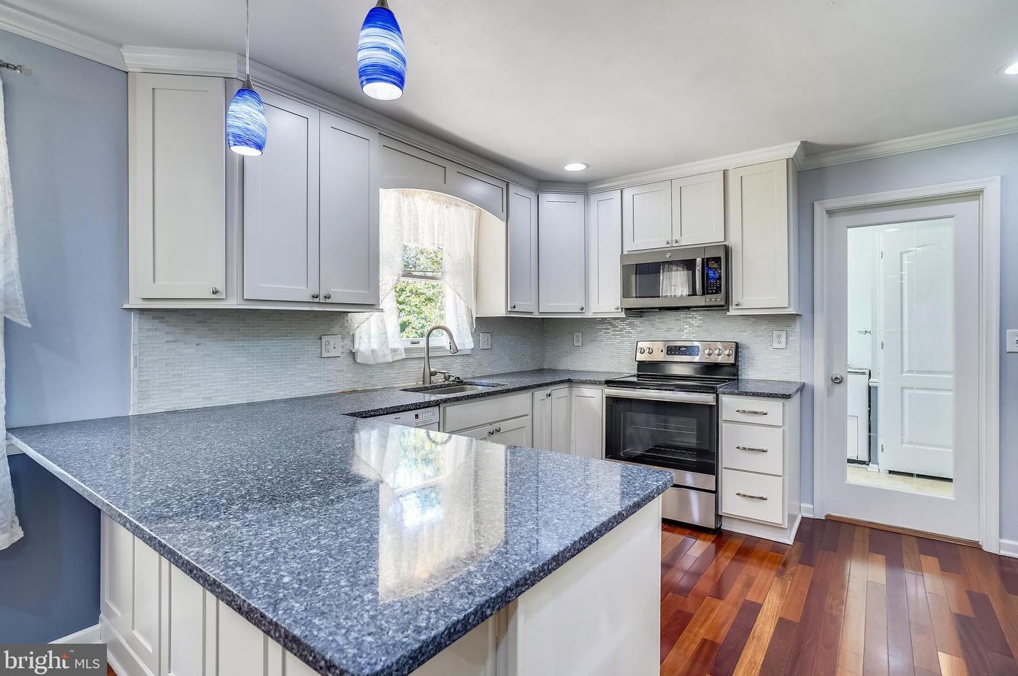 9305 Rock Meadow Dr, Ellicott, MD 21042-5131