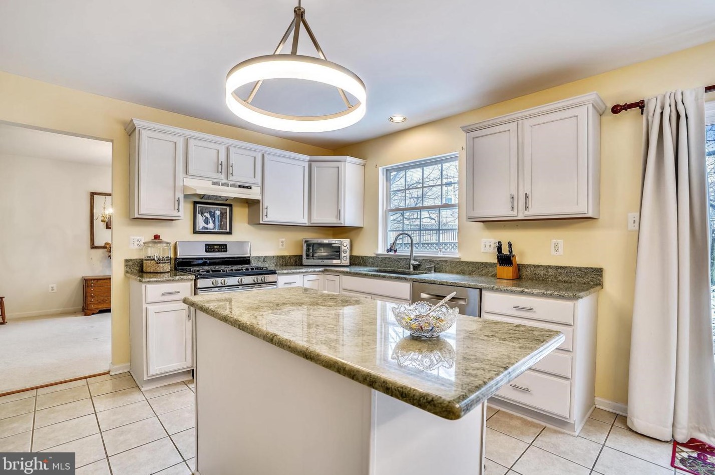 5234 Font Ave, Ellicott MD 21043-7003 exterior