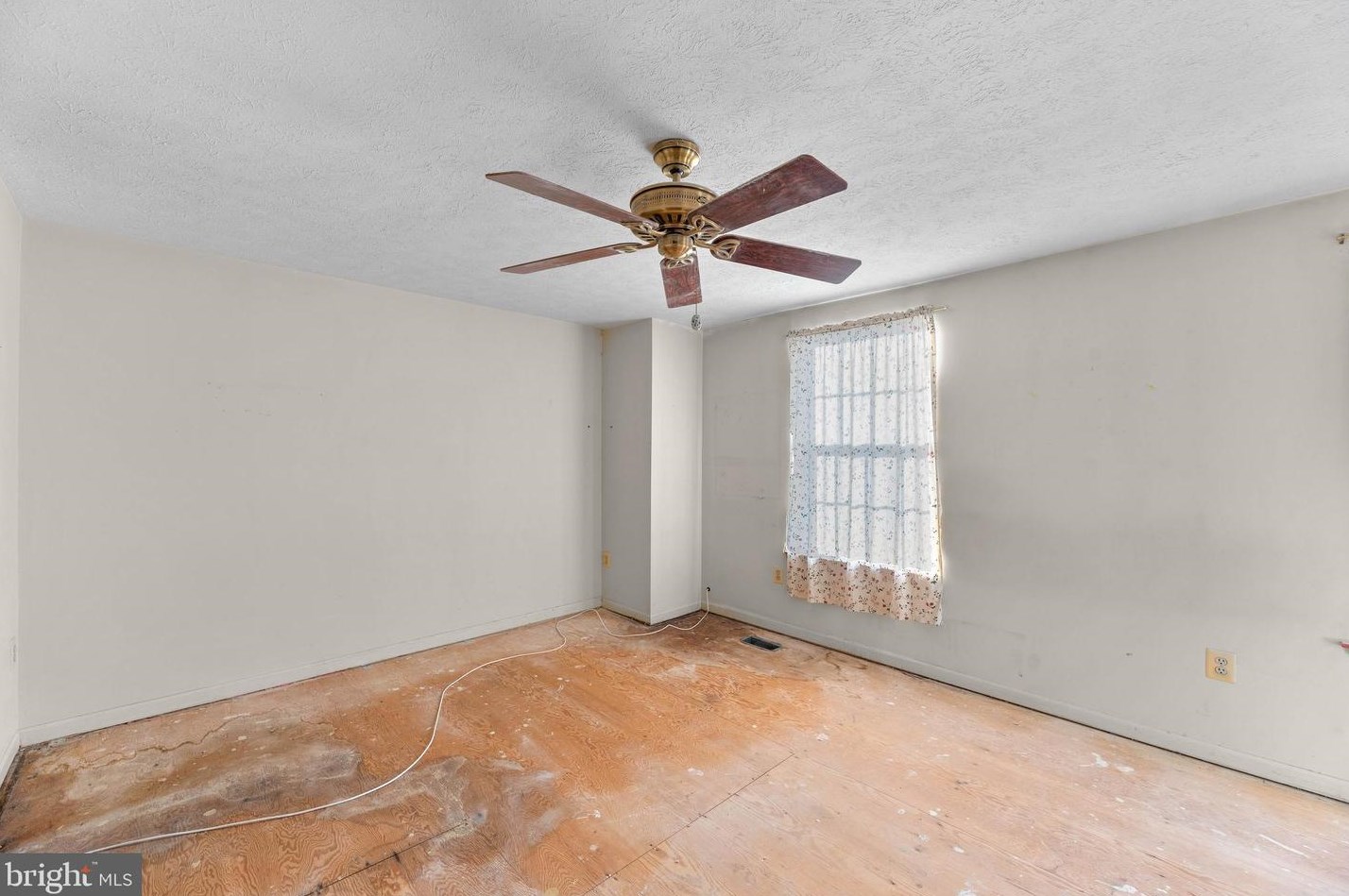 6423 Rockledge Ct, Baltimore MD  21075-5453 exterior