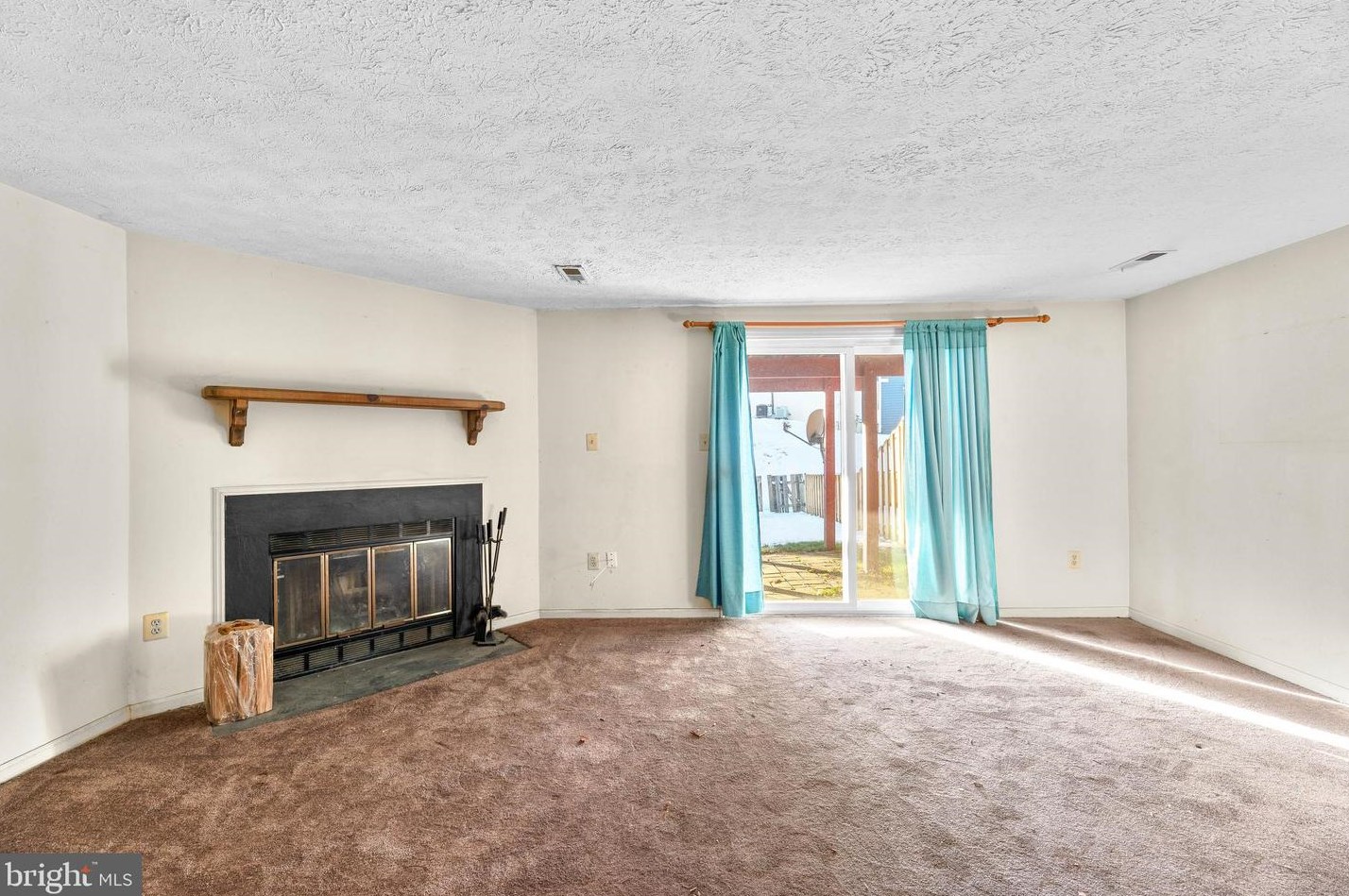 6423 Rockledge Ct, Baltimore MD  21075-5453 exterior