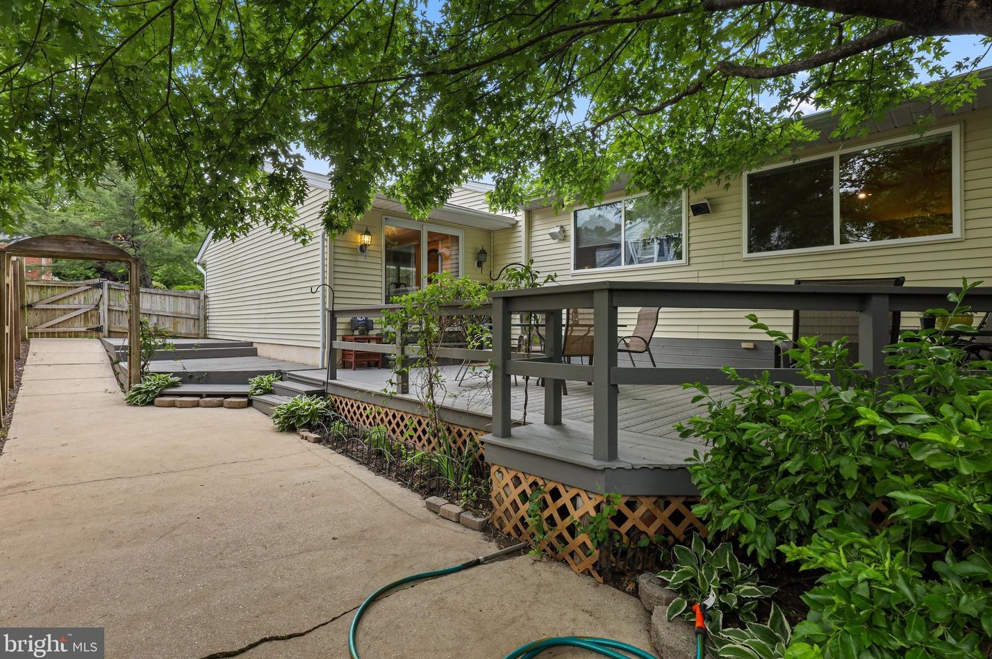 3633 Valley Rd, Ellicott MD 21042-5232 exterior