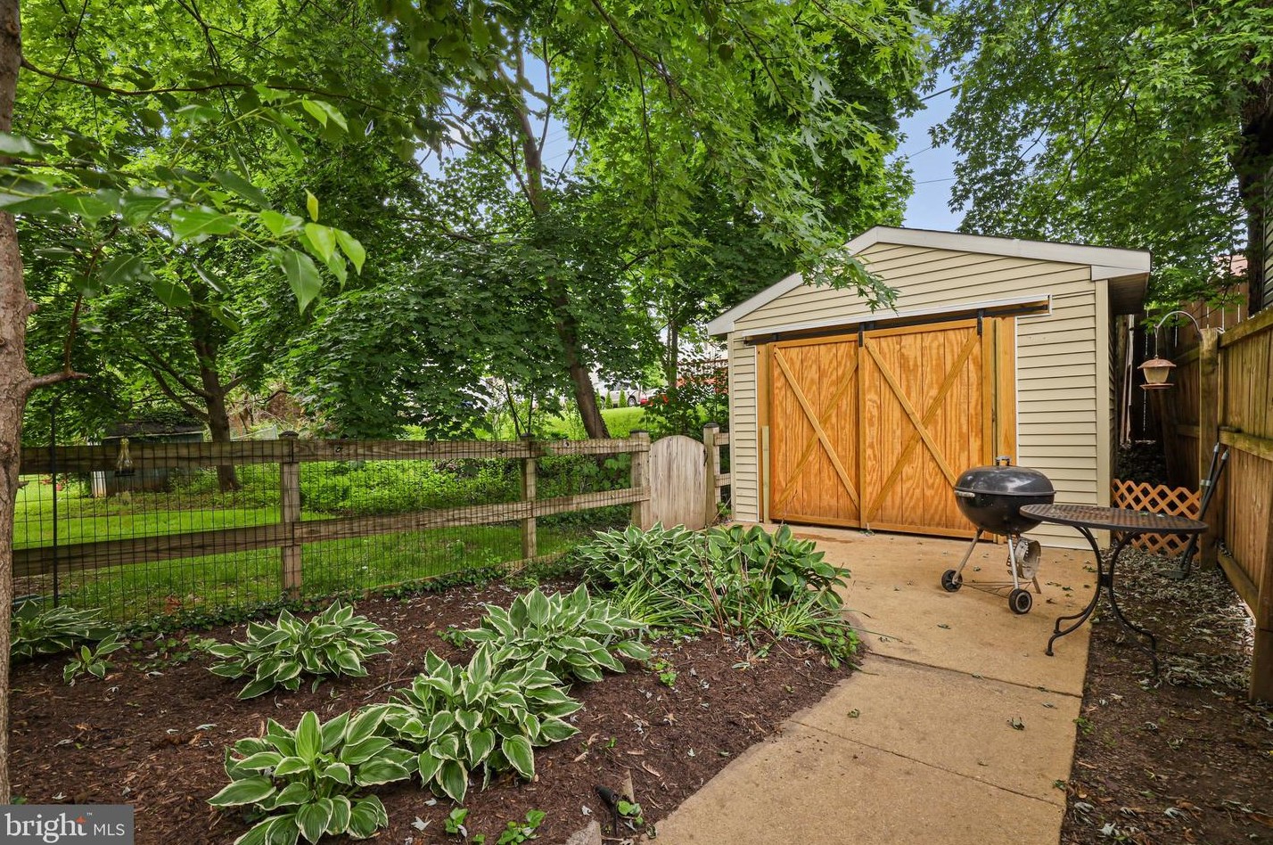 3633 Valley Rd, Ellicott MD 21042-5232 exterior