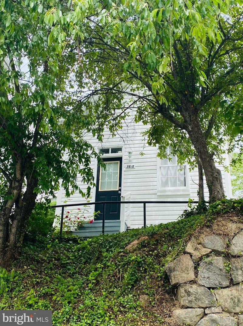 3820 Church Rd, Ellicott MD 21043-4504 exterior