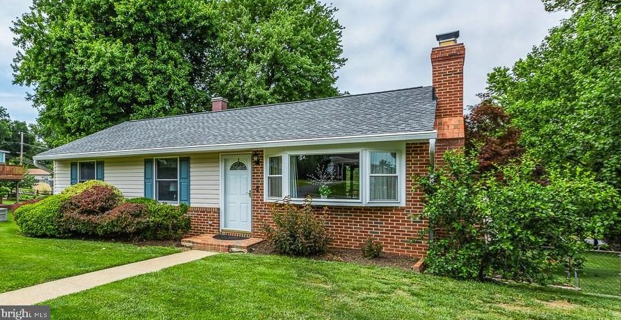 6628 Pheasant Dr, Baltimore, MD 21075-5526