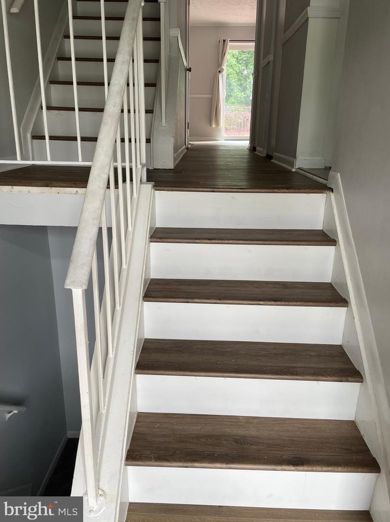 8538 Pine Run Ct, Ellicott, MD 21043-6947