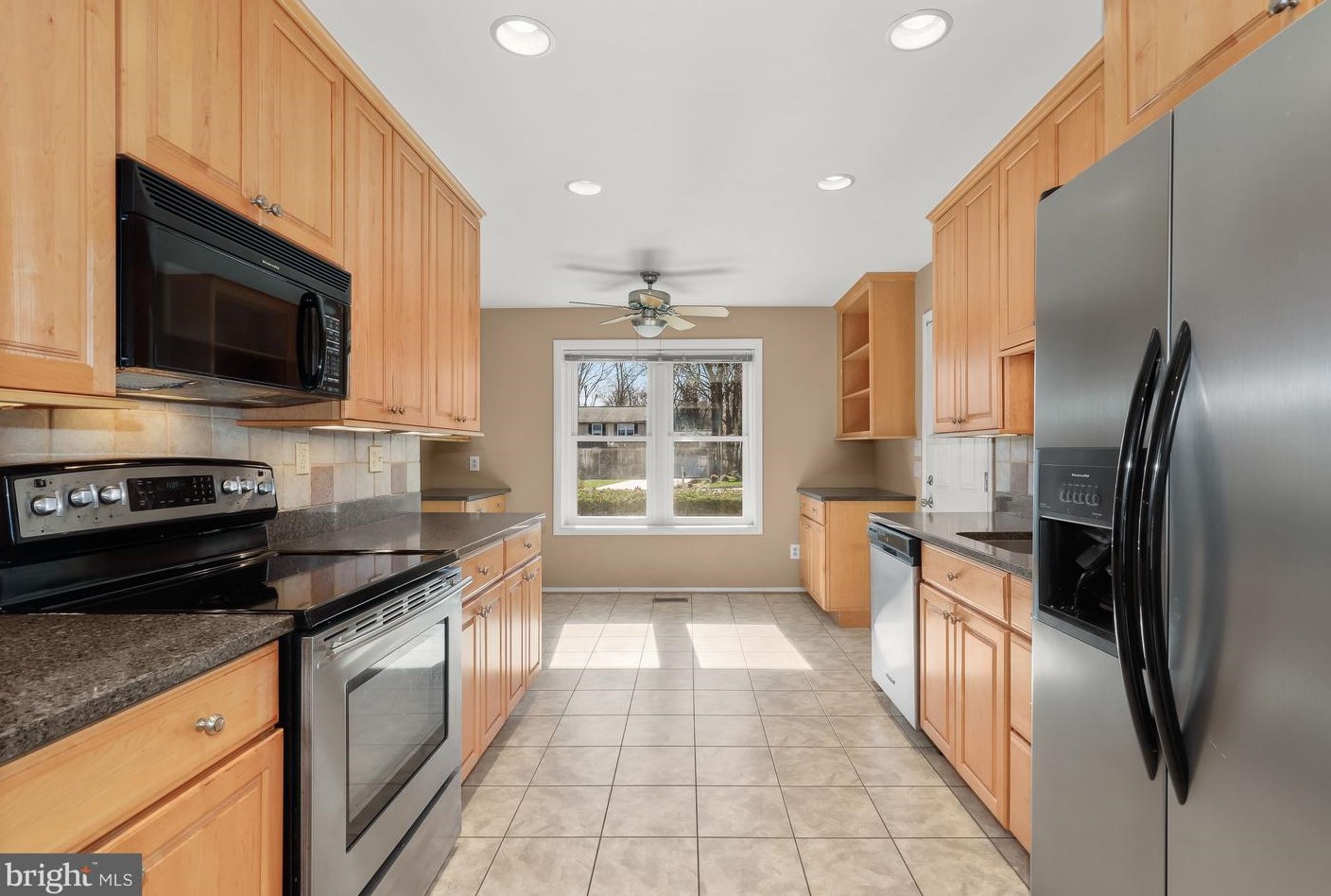 10080 Waterford Dr, Ellicott, MD 21042-6256