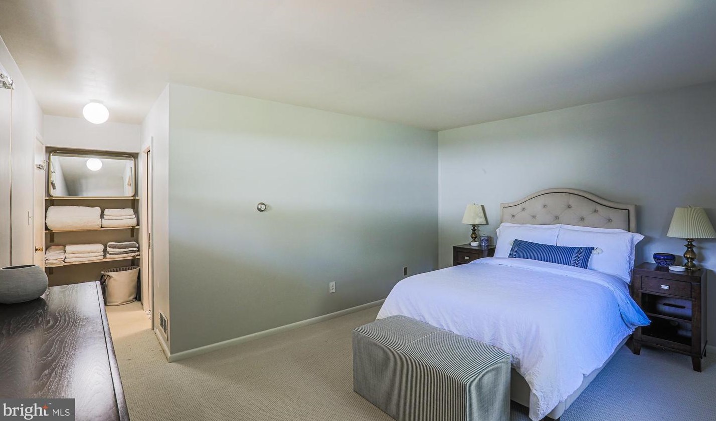 12217 Ioka Ct, Ellicott MD 21042-1328 exterior