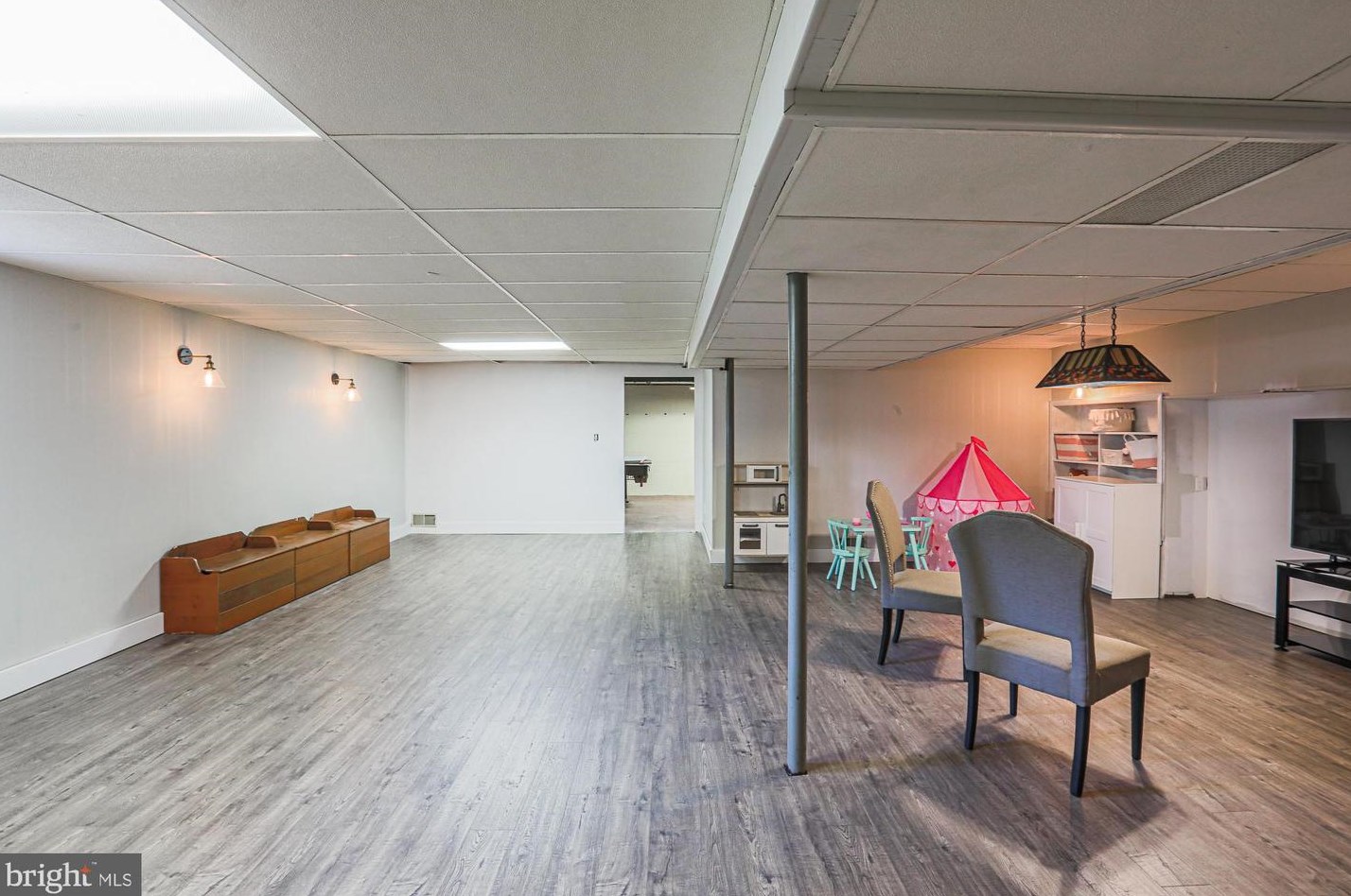 12217 Ioka Ct, Ellicott MD 21042-1328 exterior