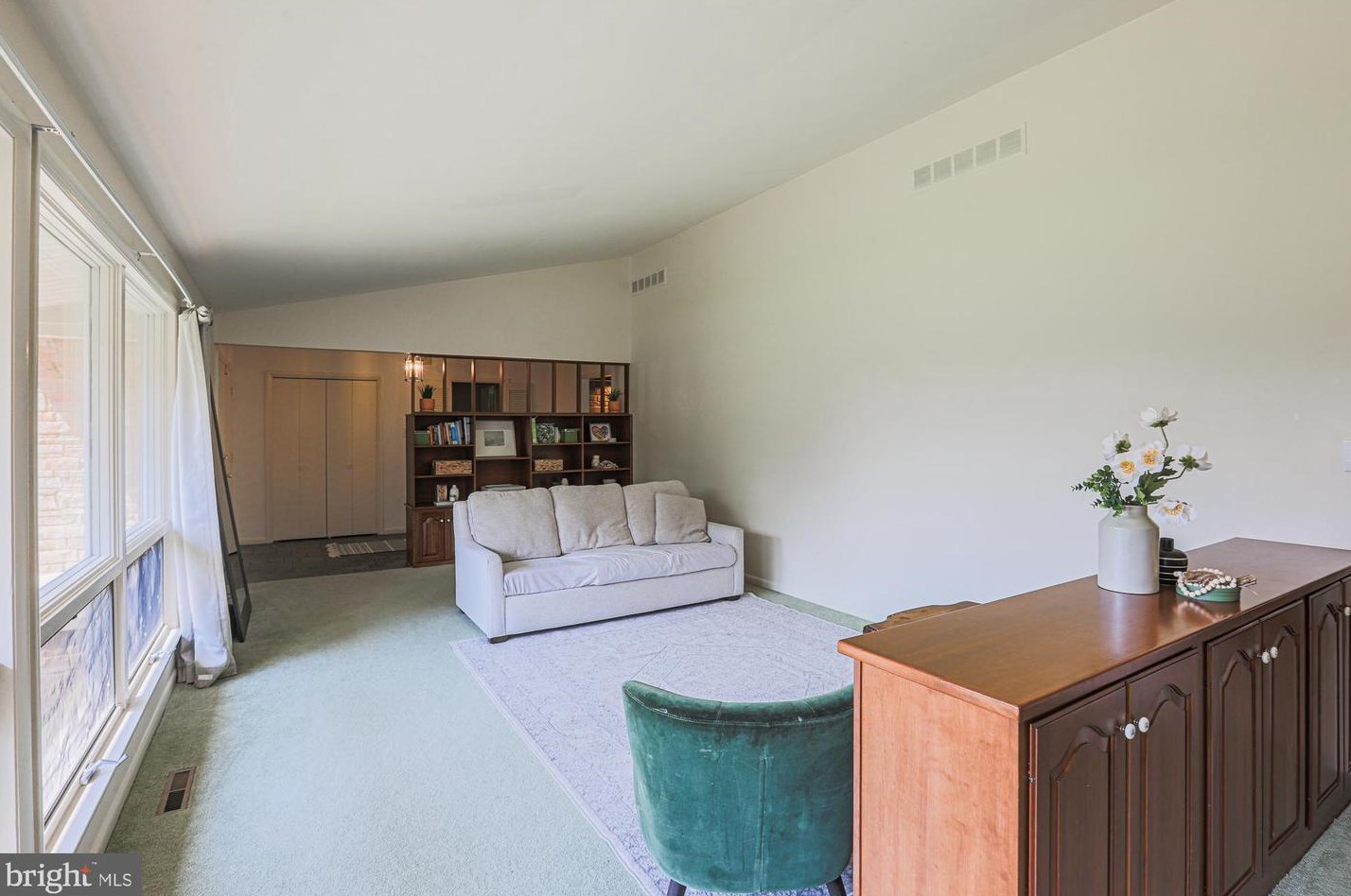 12217 Ioka Ct, Ellicott MD 21042-1328 exterior