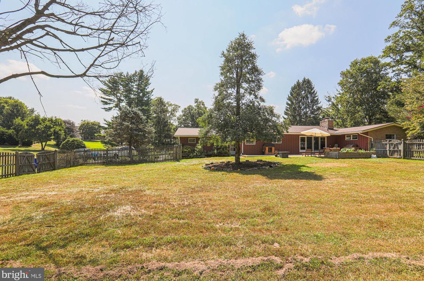 12217 Ioka Ct, Ellicott MD 21042-1328 exterior