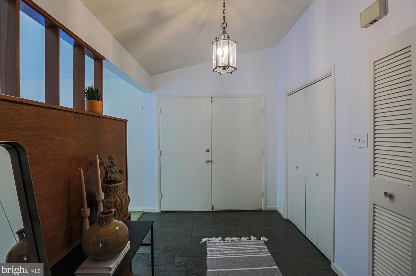 12217 Ioka Ct, Ellicott MD 21042-1328 exterior