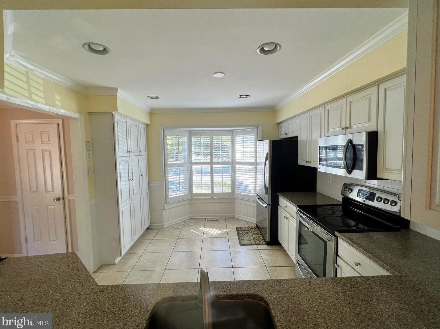 8797 Manahan Dr, Ellicott MD  21043-5416 exterior