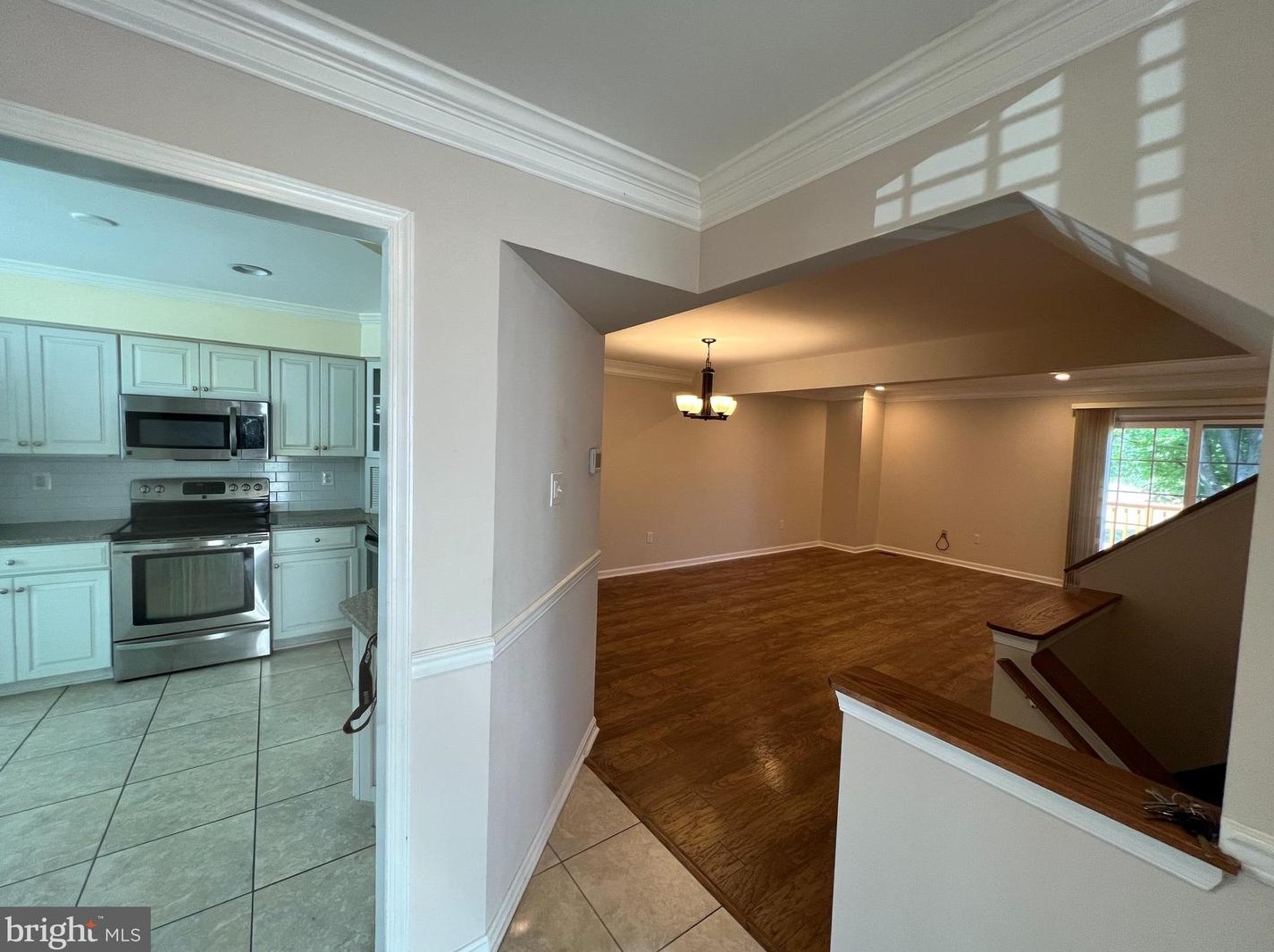 8797 Manahan Dr, Ellicott MD  21043-5416 exterior