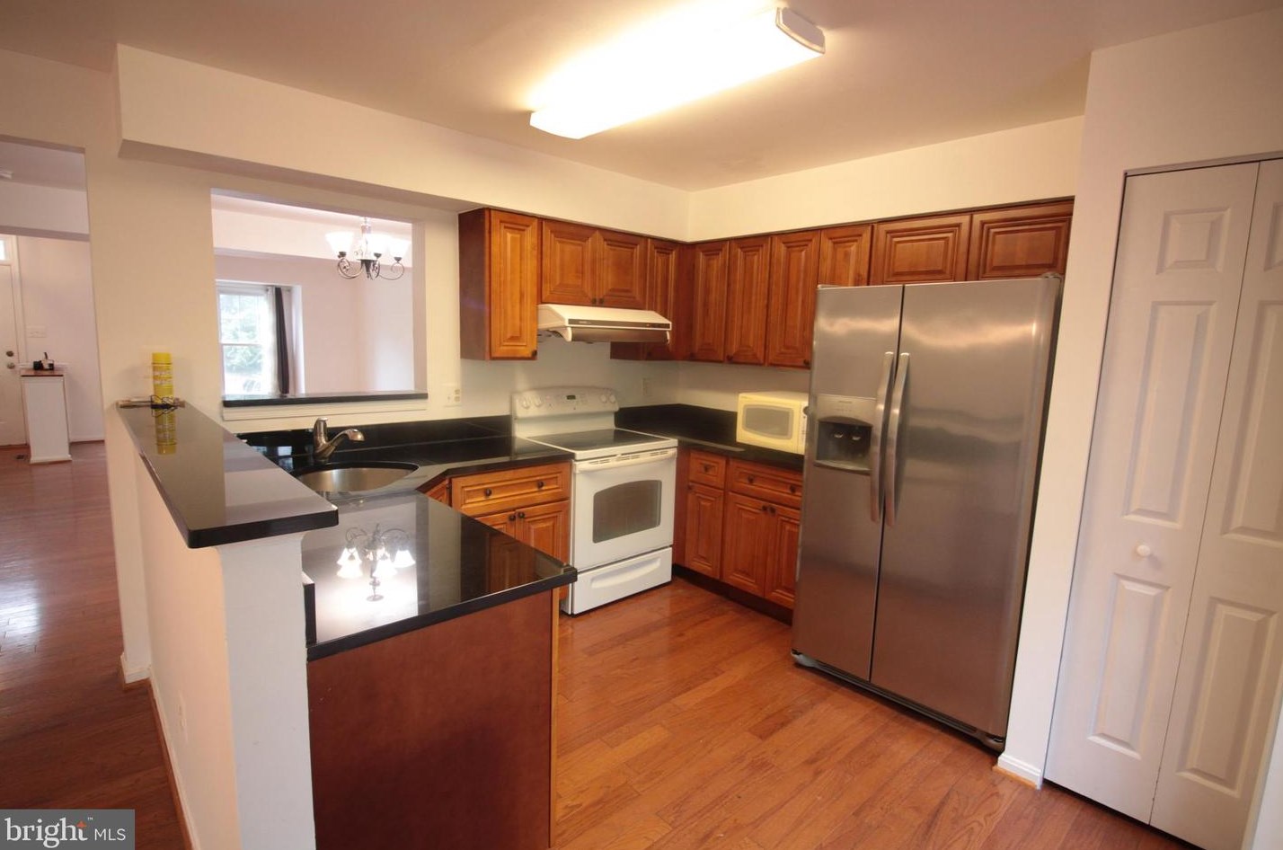 8623 Manahan Dr, Ellicott MD  21043-5455 exterior