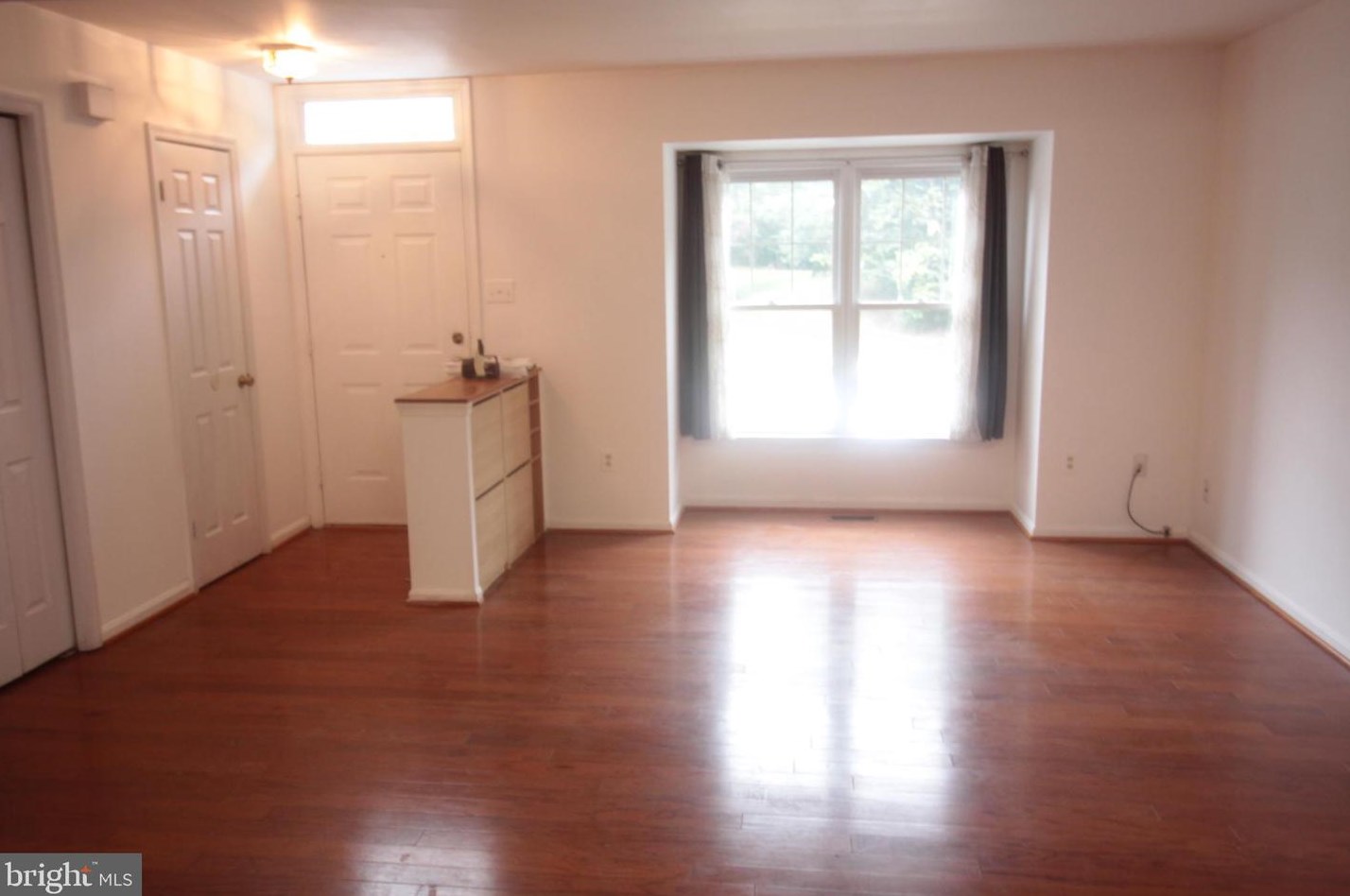 8623 Manahan Dr, Ellicott MD  21043-5455 exterior