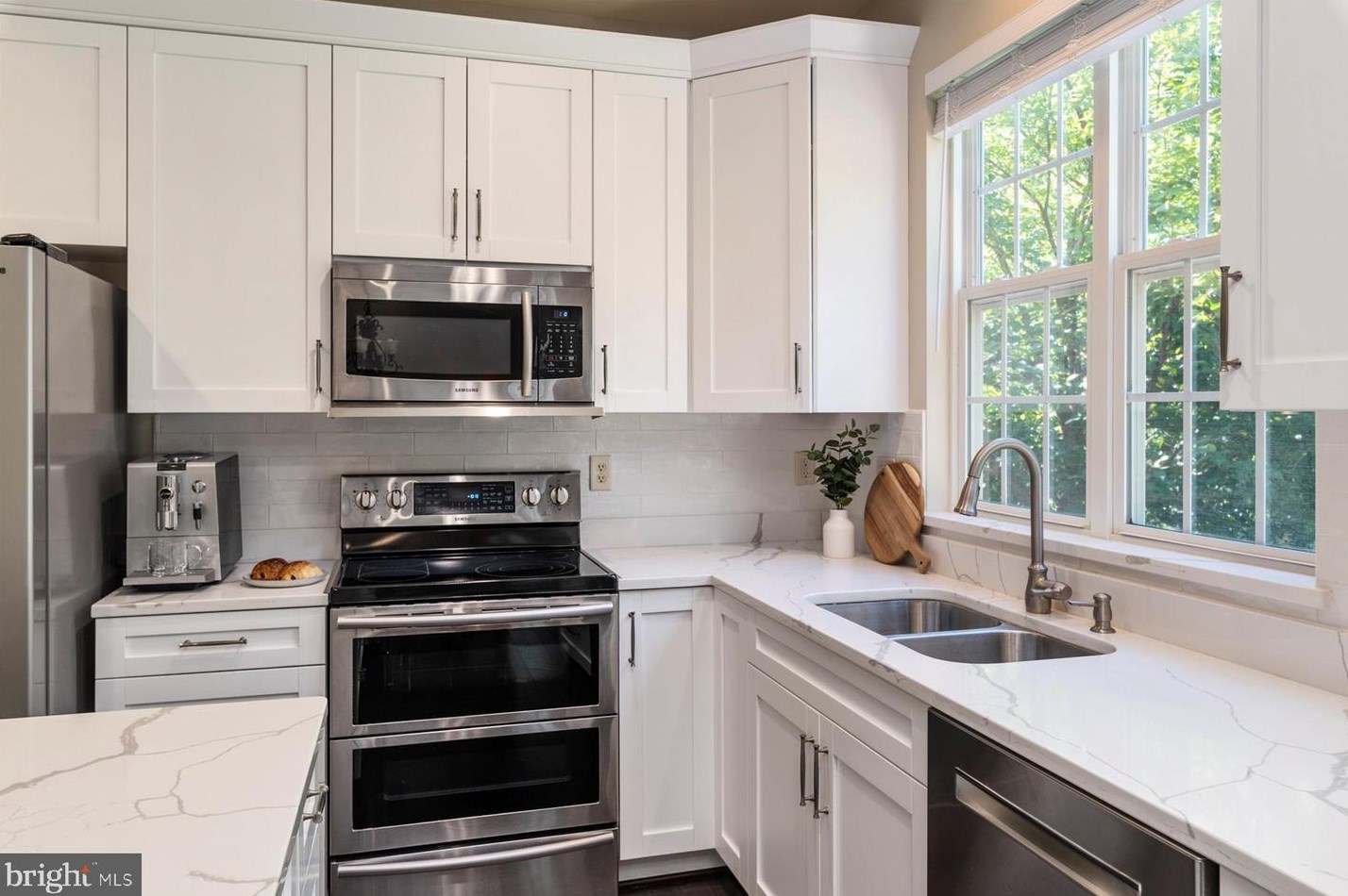 4313 English Morning Ln, Ellicott MD 21043-6790 exterior