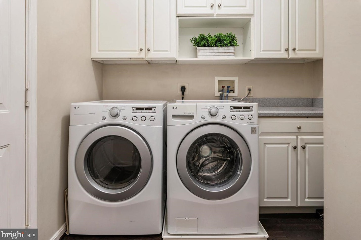 4313 English Morning Ln, Ellicott MD 21043-6790 exterior