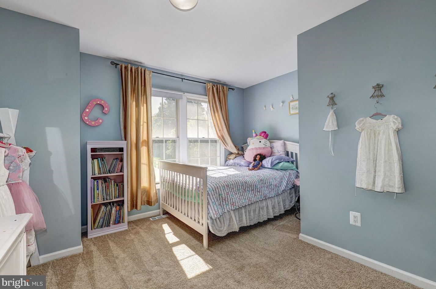 8345 Kings Heights Rd, Ellicott MD 21043-6051 exterior