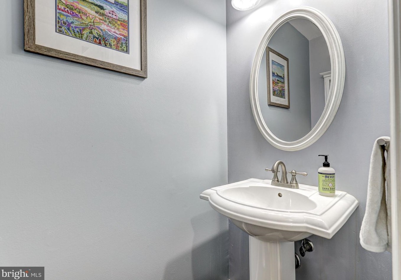 8345 Kings Heights Rd, Ellicott MD 21043-6051 exterior