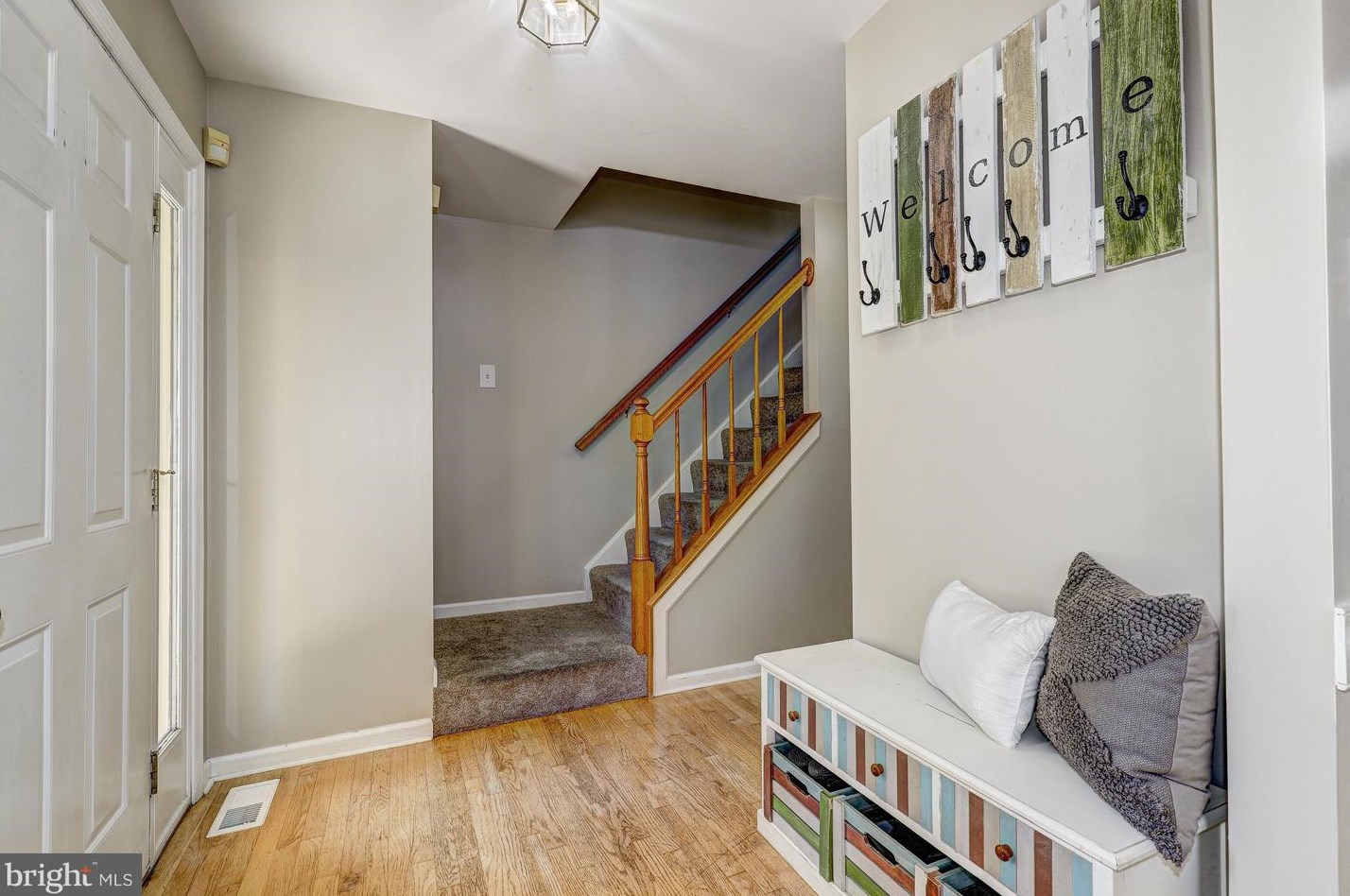 8345 Kings Heights Rd, Ellicott, MD 21043-6051