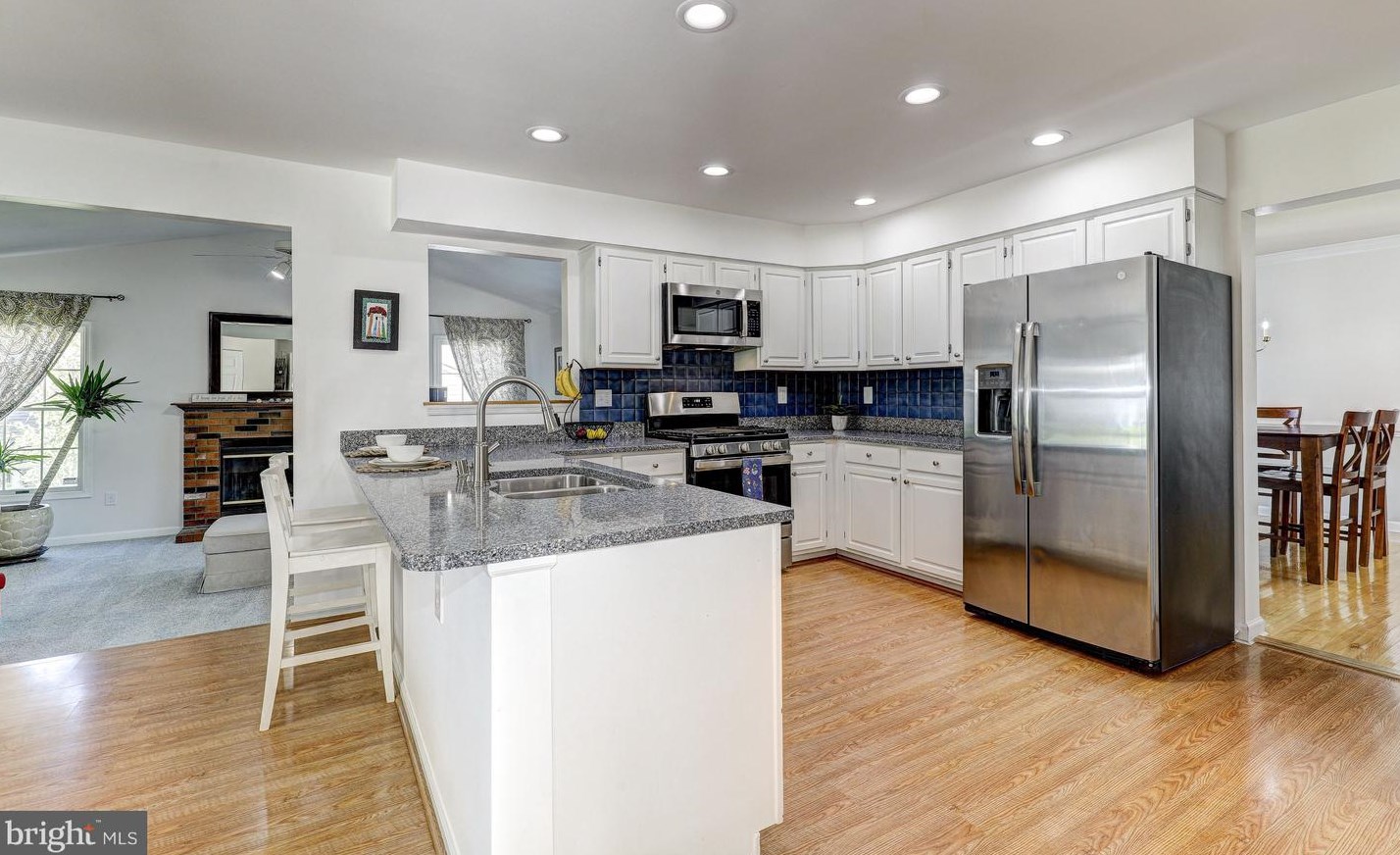 8345 Kings Heights Rd, Ellicott MD 21043-6051 exterior