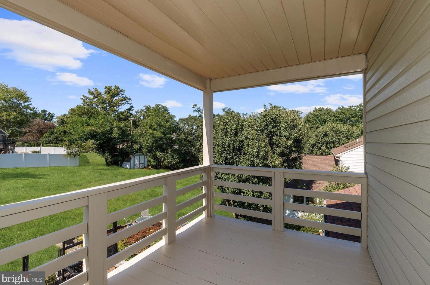 8345 Kings Heights Rd, Ellicott MD 21043-6051 exterior