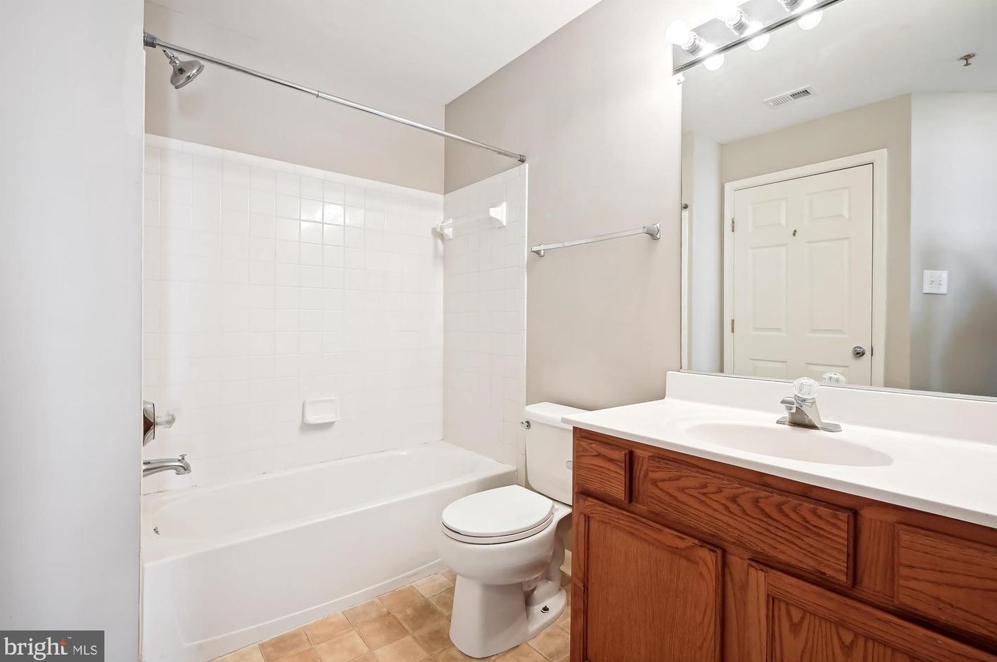 9060 Gracious End Ct, Columbia MD  21046-1670 exterior