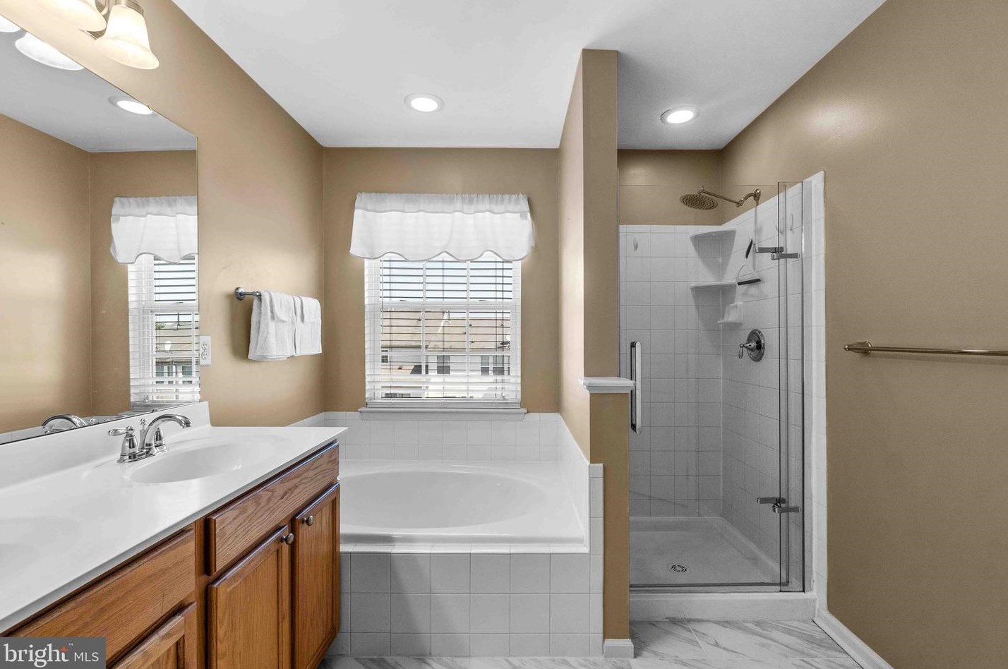 7060 Oak Grv Way, Baltimore MD  21075-6512 exterior