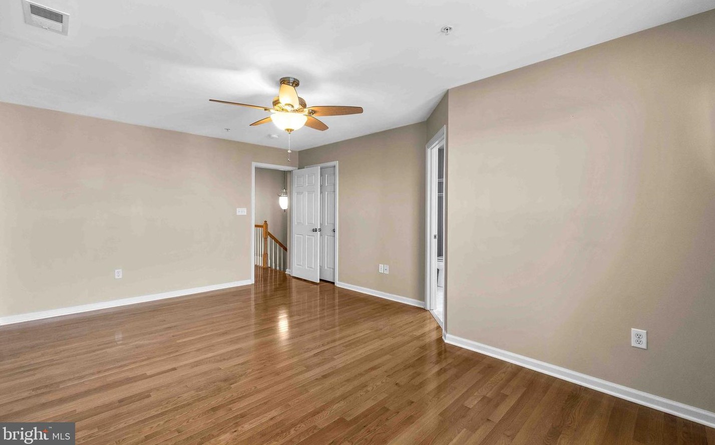 7060 Oak Grv Way, Baltimore MD  21075-6512 exterior