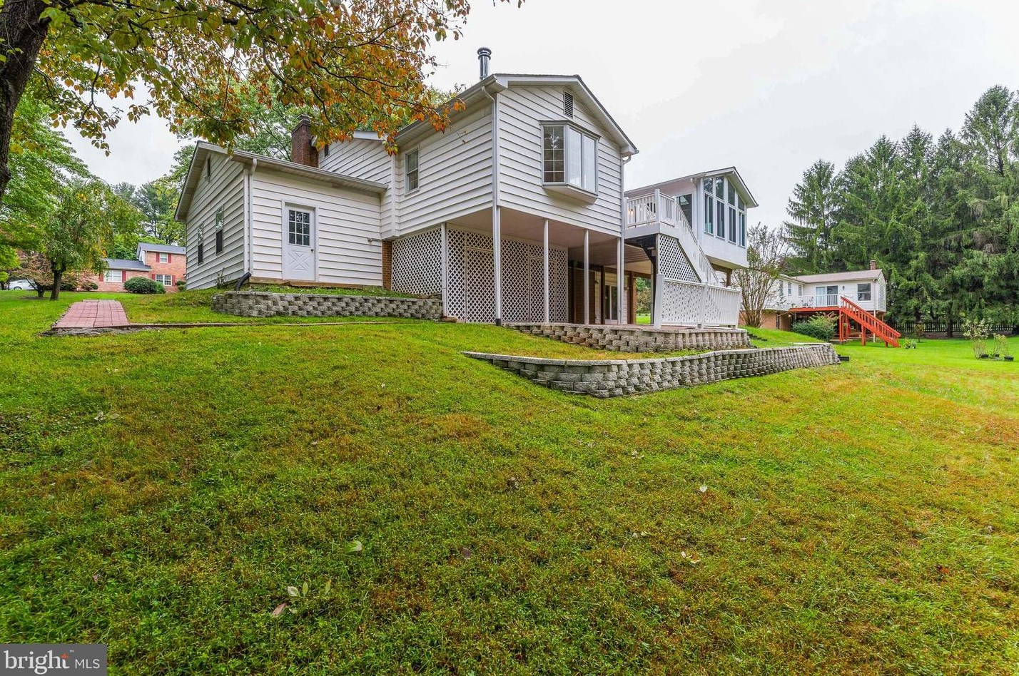 10068 Century Dr, Ellicott MD exterior