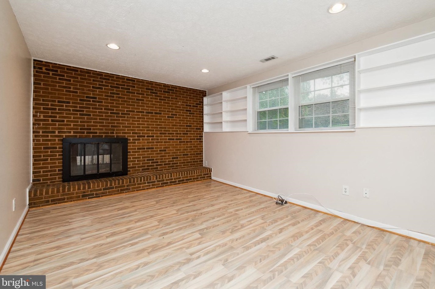 10068 Century Dr, Ellicott MD exterior