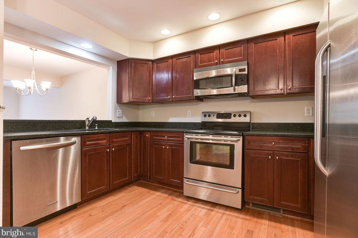 6231 Stratford Ct, Baltimore, MD 21075-5942