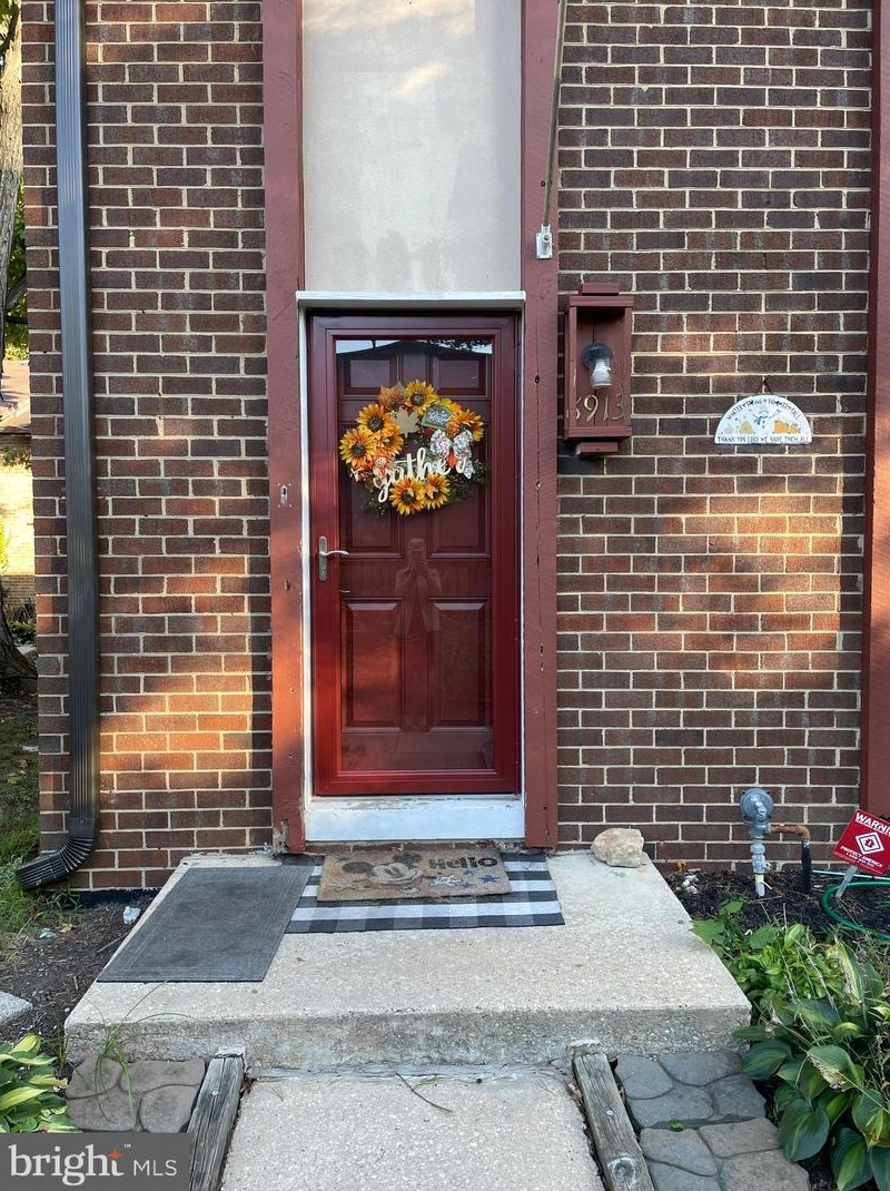 8913 Footed Rdg, Columbia, MD 21045-4216