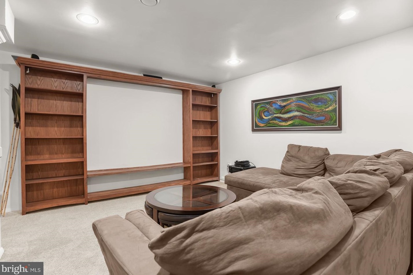 2931 Pebble Bch Dr, Ellicott MD 21042-2182 exterior