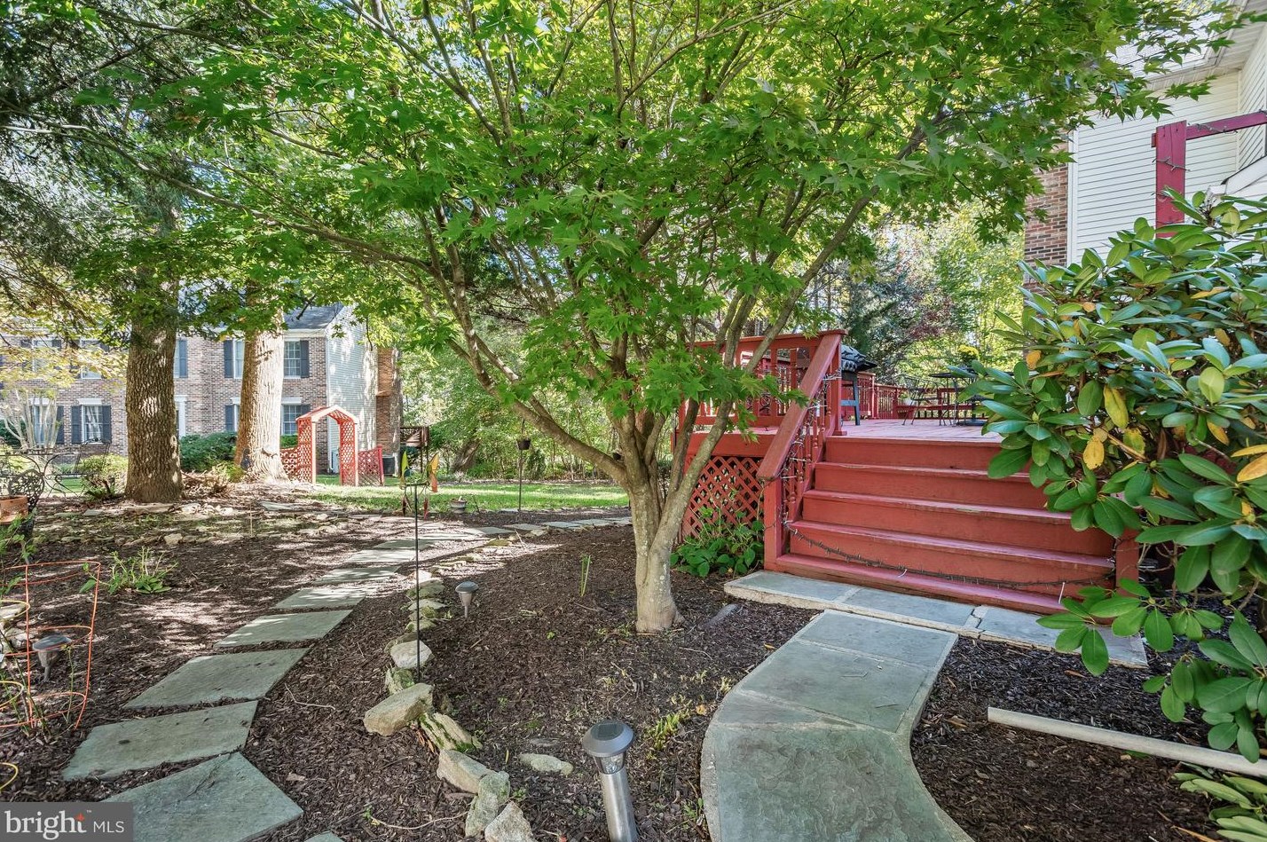 2931 Pebble Bch Dr, Ellicott MD 21042-2182 exterior