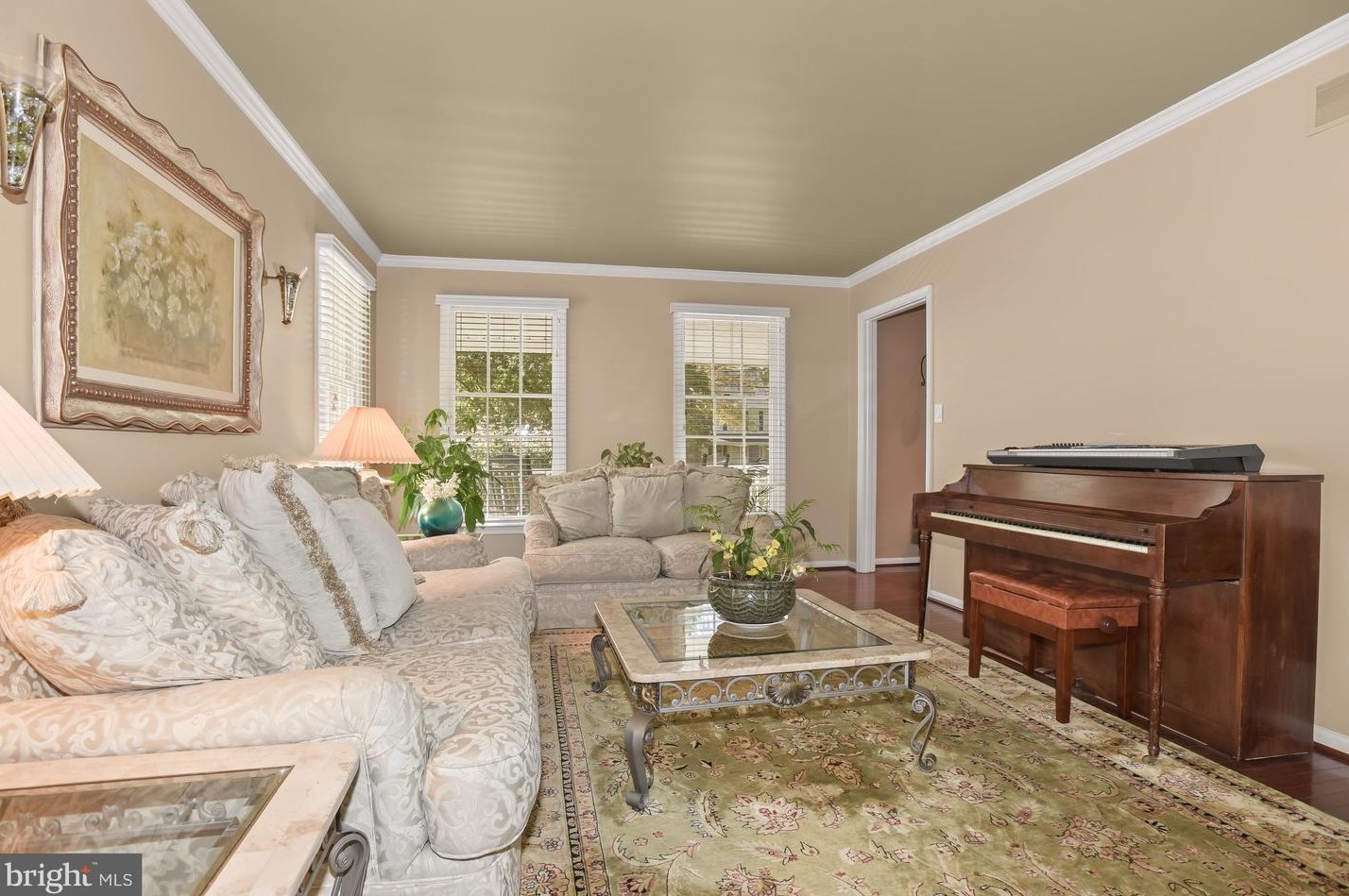 2931 Pebble Bch Dr, Ellicott MD 21042-2182 exterior