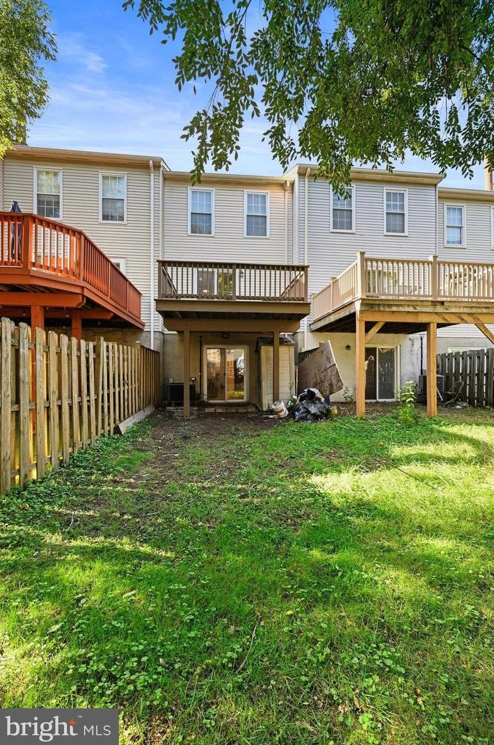 6642 Ducketts Ln, Baltimore MD  21075-6150 exterior