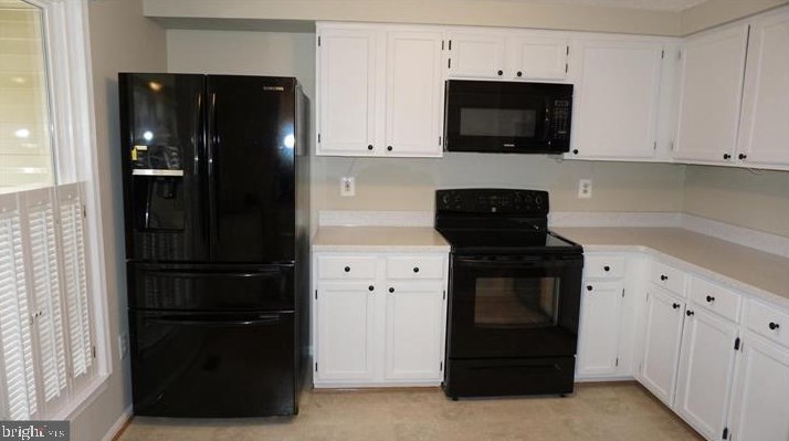 8033 Green Tree Ct, Baltimore, MD 21075-6106