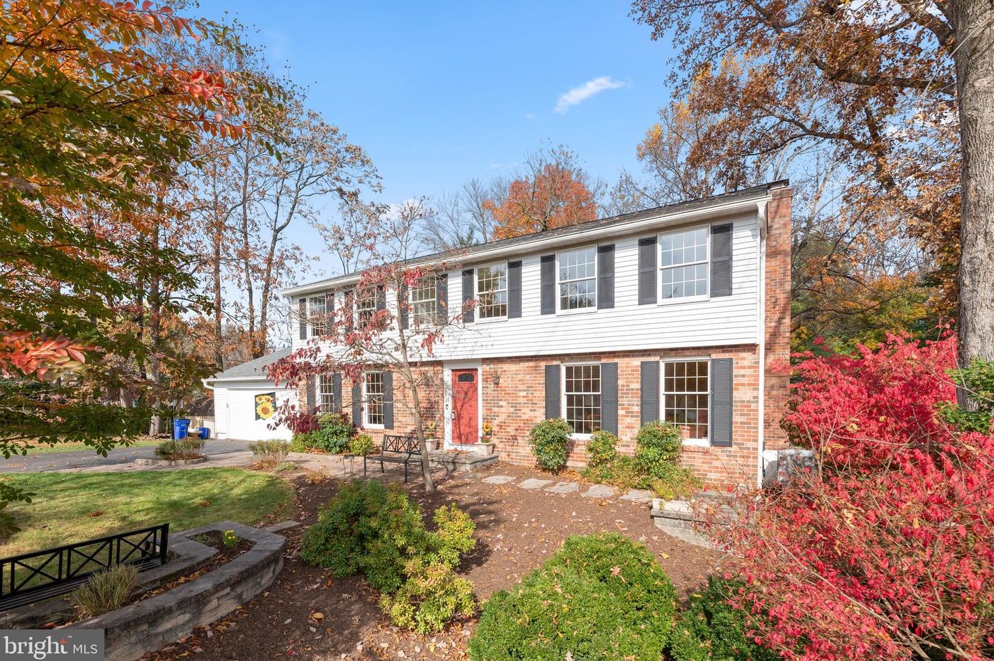 9892 Foxhill Ct, Ellicott, MD 21042-5702