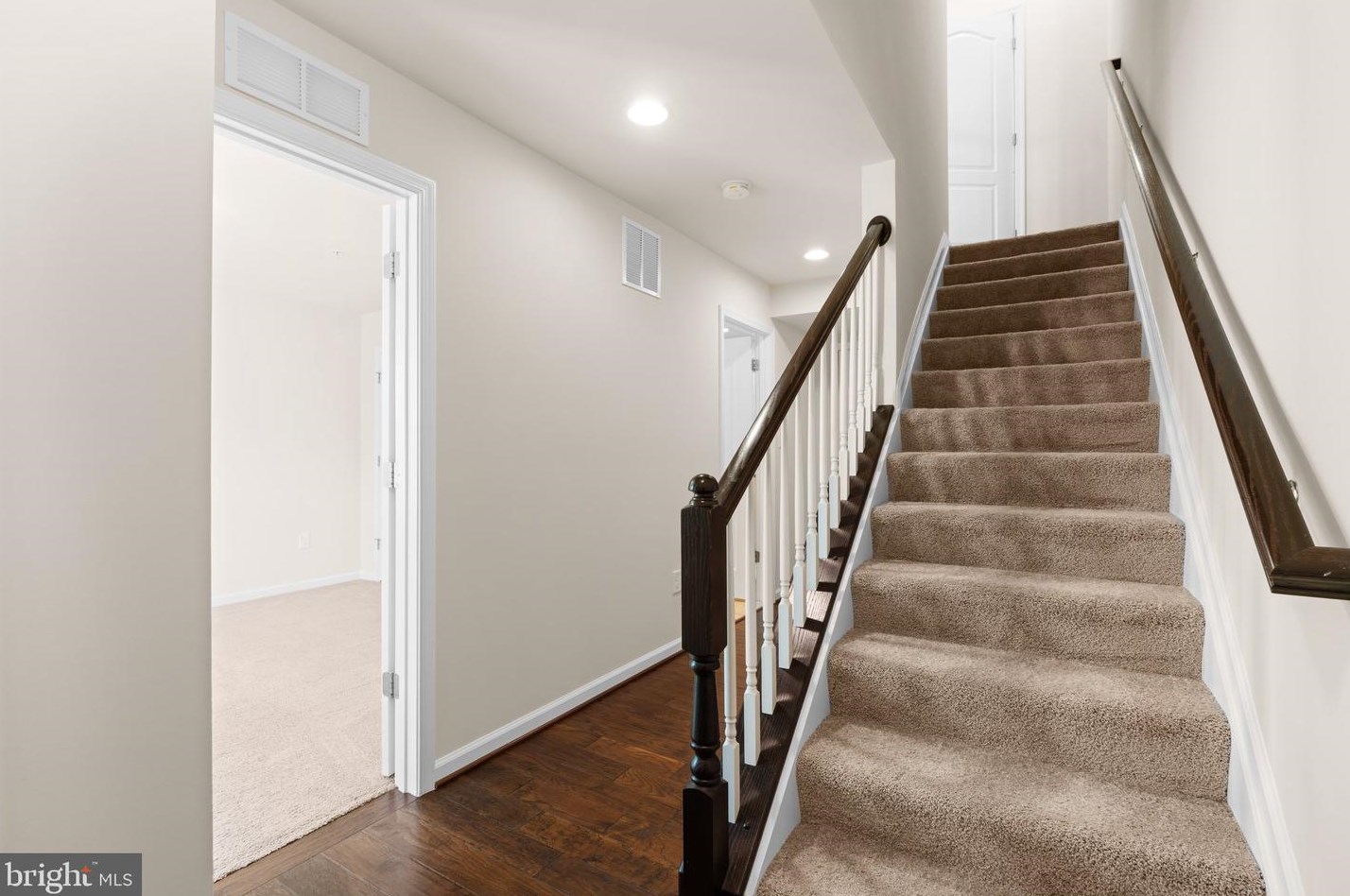 7962 Blue Stream Dr, Baltimore MD  21075-7956 exterior