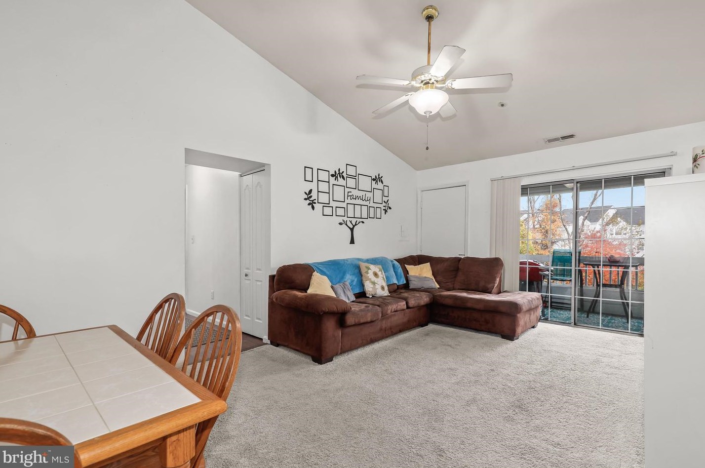 8611 Falls Run Rd, Ellicott, MD 21043-7343