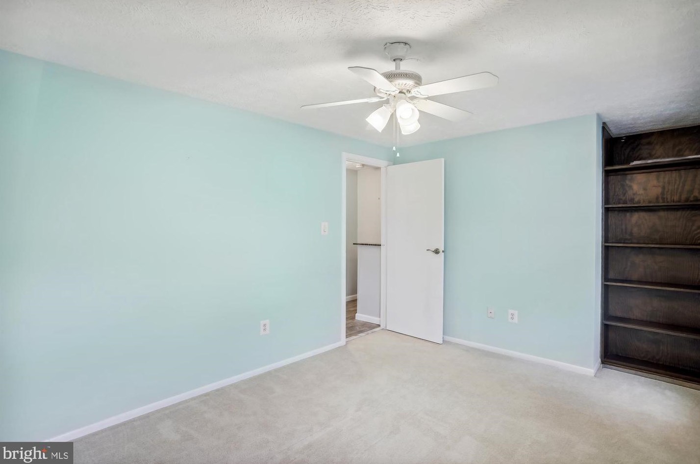 7827 Butterfield Dr, Baltimore MD  21075-6452 exterior