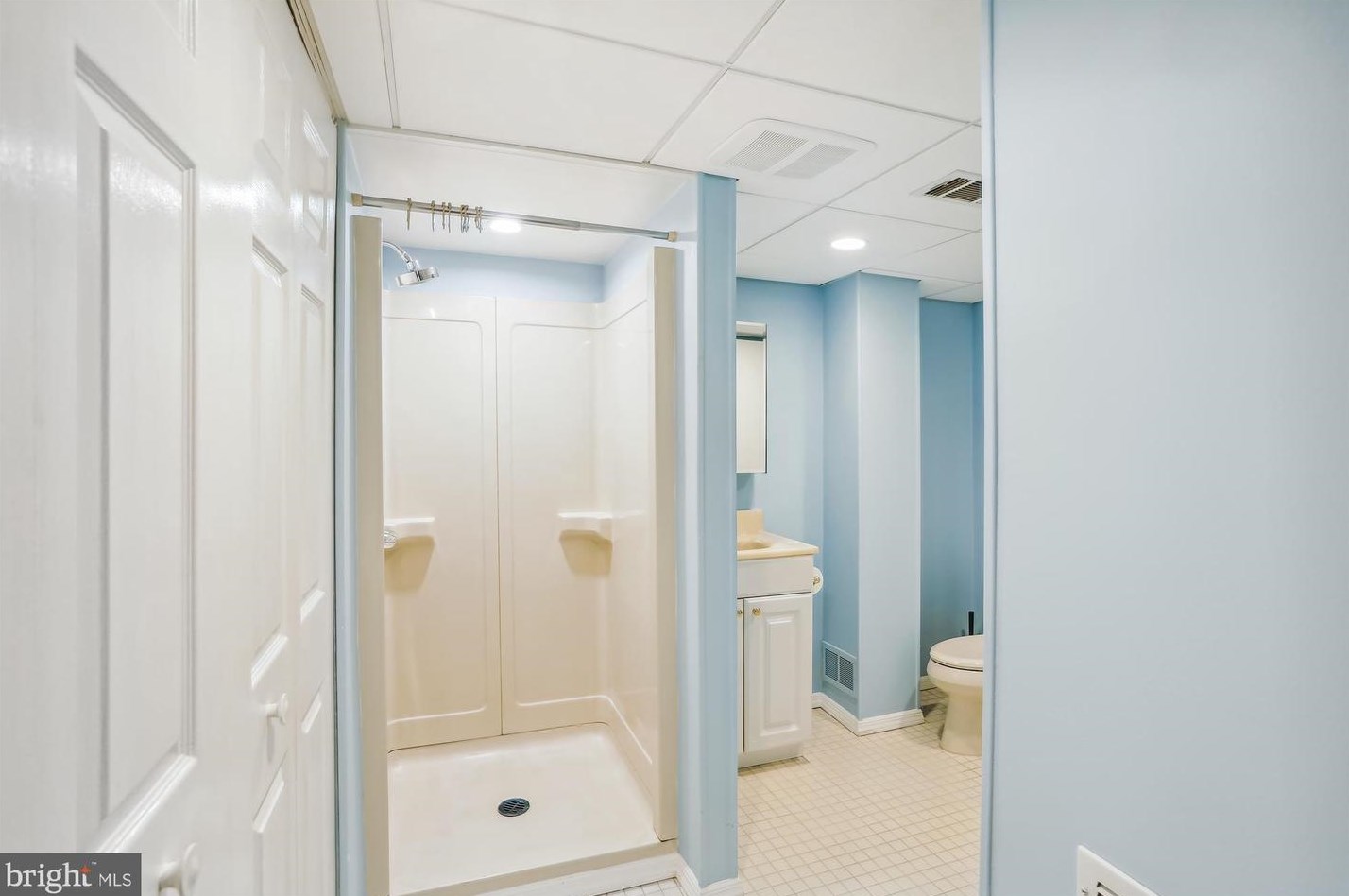 7827 Butterfield Dr, Baltimore MD  21075-6452 exterior
